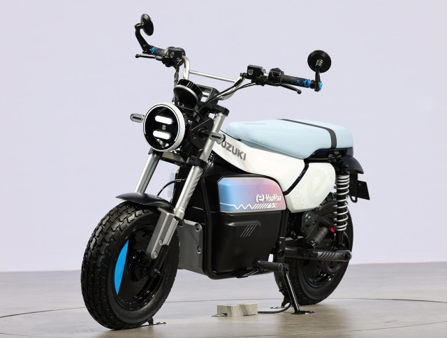Hinh anh thuc te cua Suzuki eVanVan vua ra mat tai JMS 2025 Chiec minibike dien rat dang choi - 5