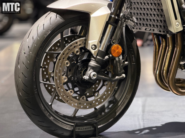 Honda CB1000F SE 2026 Freddie Spencer Khi huyen thoai quay tro lai voi dien mao moi - 11