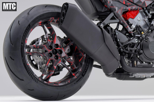 Honda V3R 900 Prototype Khi cong nghe nap dien dua dong co xang len mot tam cao moi - 20