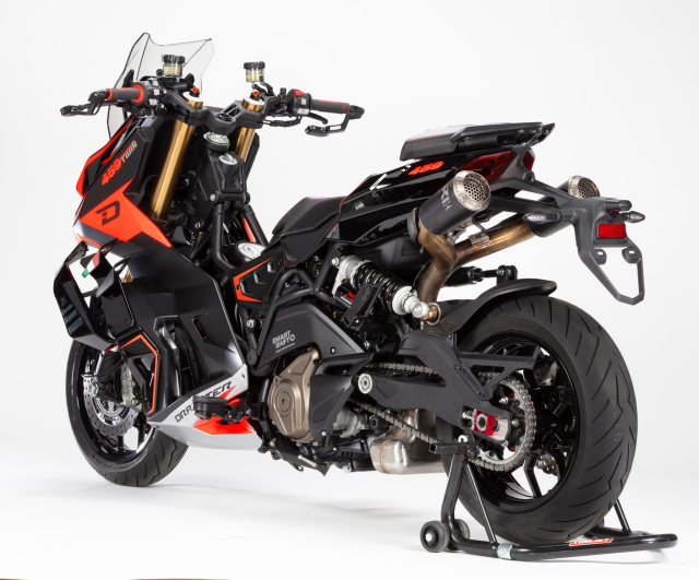 Italjet Dragster 459 Twin 2026 trinh lang Khi ranh gioi giua mo to va xe ga chi con la khai niem - 8