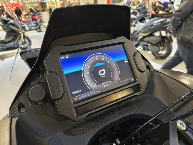 Kymco XTera 350 2026 Doi trong moi cua Honda ADV350 san sang chinh chien moi cung duong - 5