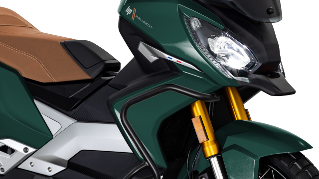 Peugeot XP400 LIP ra mat chi 50 chiec An pham moi trong lang xe tay ga phieu luu - 3