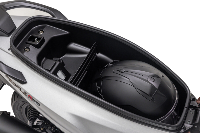 Ra mat Kymco People R Hybrid 125 Ke gat gio Honda SH125i tai luc dia gia - 7