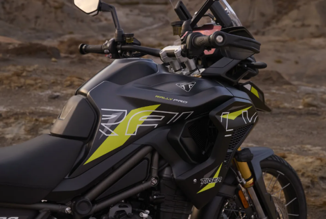 Ra mat Triumph Tiger 900 1200 Alpine Desert Edition 2026 Khi dam me cham toi gioi han moi - 9