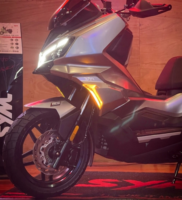Sym adx 300 2026 ra mắt ở lục địa già với giá bán rẻ hơn nhiều khi so với honda adv350 - 5