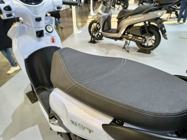 SYM BWT Phien ban de nho ten hon cua TPBW vua ra mat o EICMA nay co ca phanh ABS - 13