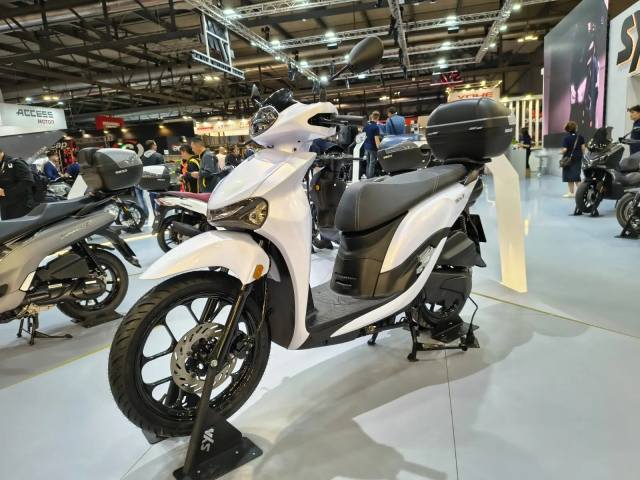 SYM BWT Phien ban de nho ten hon cua TPBW vua ra mat o EICMA nay co ca phanh ABS - 16