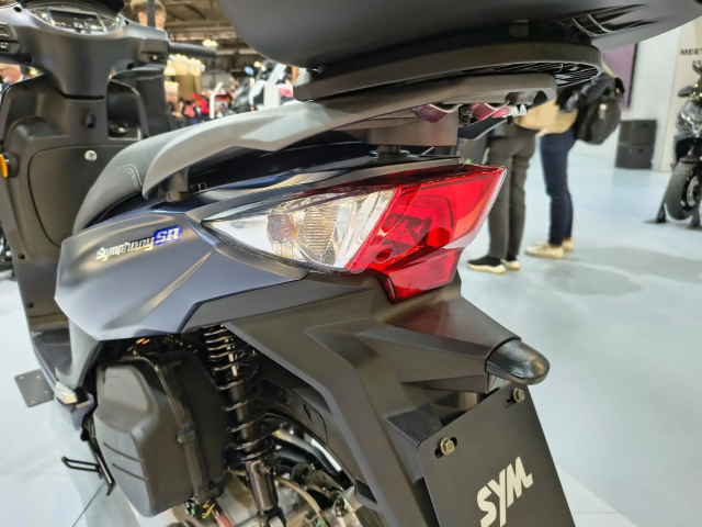 SYM Symphony SR 2026 khac biet voi dien mao hoan toan moi tai EICMA 2025 - 7