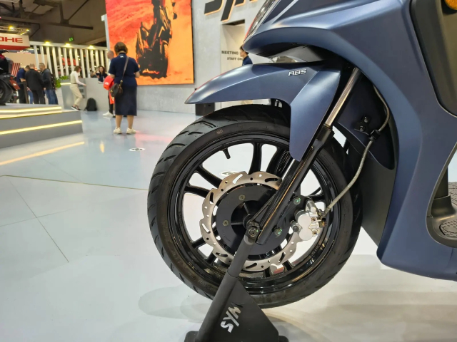 SYM Symphony SR 2026 khac biet voi dien mao hoan toan moi tai EICMA 2025 - 13