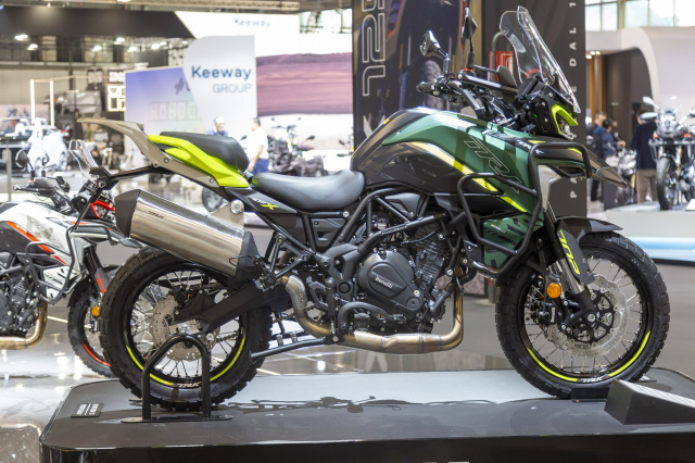 TRK 902 Xplorer ra mat tai EICMA cuoc phieu luu theo phong cach Benelli - 3