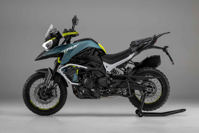 TRK 902 Xplorer ra mat tai EICMA cuoc phieu luu theo phong cach Benelli - 5