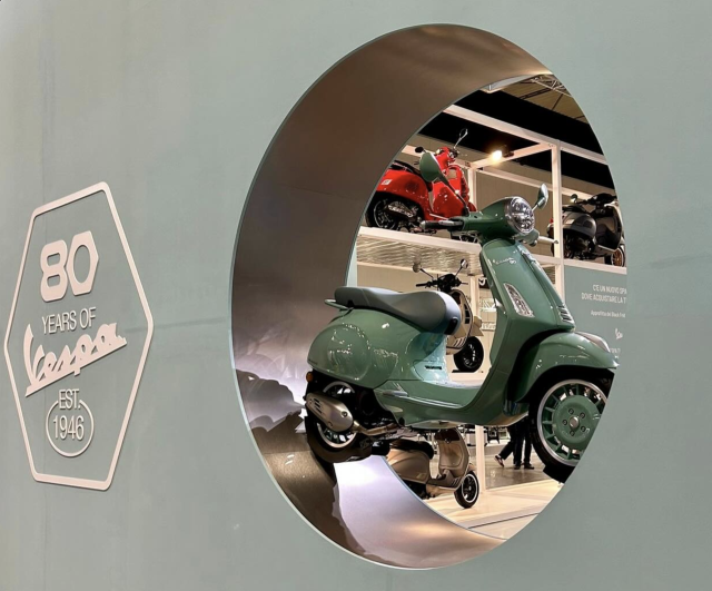 Vespa trinh lang Primavera 80th va GTS 80th day noi bat voi mau Verde Pastello dac biet - 9