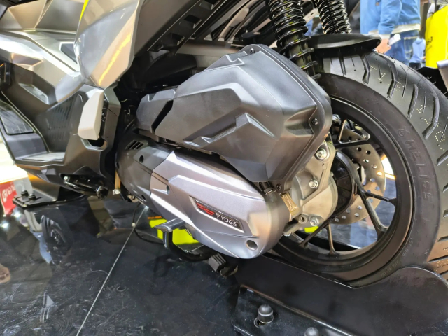 Voge SR125 GTS Doi thu moi cuc ki dang gom cua Honda PCX 125 tai luc dia gia - 9