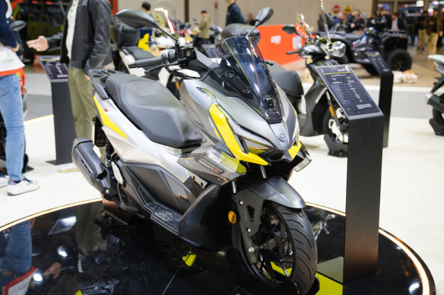 Voge SR125 GTS Doi thu moi cuc ki dang gom cua Honda PCX 125 tai luc dia gia - 19