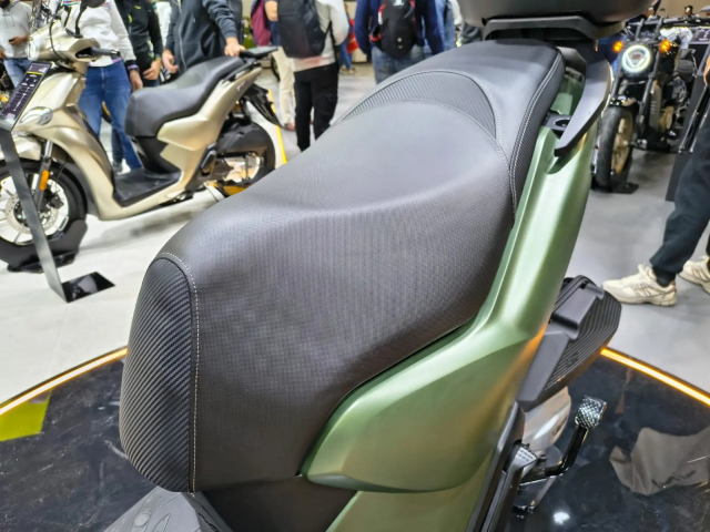 Voge SR16 Air Doi thu tiem nang cua SH Mode thiet ke Chau Au trang bi vuot troi phan khuc - 11