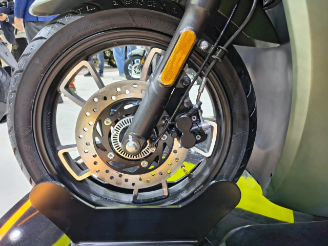 Voge SR16 Air Doi thu tiem nang cua SH Mode thiet ke Chau Au trang bi vuot troi phan khuc - 13