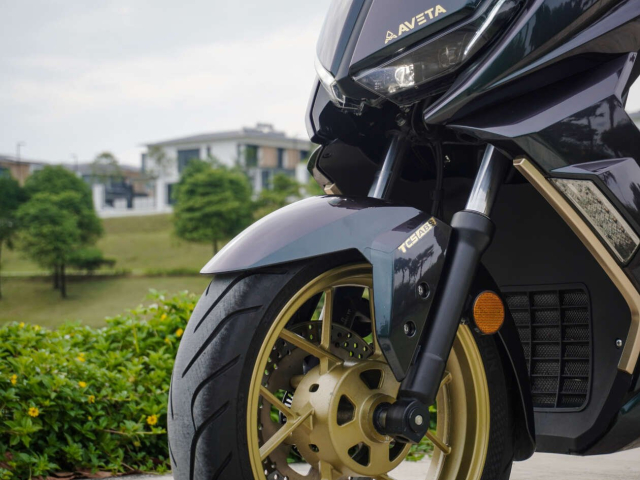 Xuat hien lua chon moi trong dong xe ga 250cc Co gia re hon ca Honda SH160i vua ra mat o Malaysia - 5