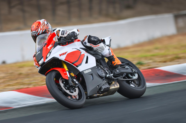 Yamaha R7 2026 Supersport co trung nang cap toan dien dep hon thong minh hon - 7