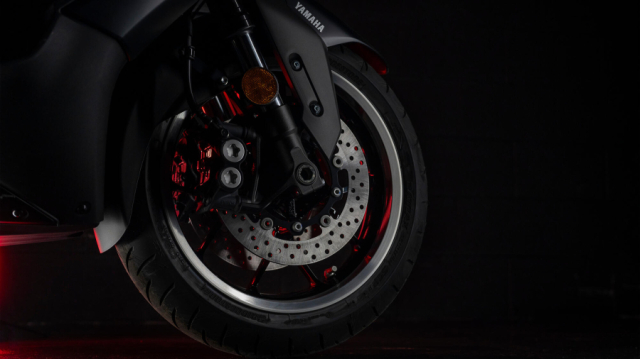 Yamaha TMAX 25th Anniversary 2026 Khi huyen thoai tay ga the thao buoc sang tuoi 25 - 11