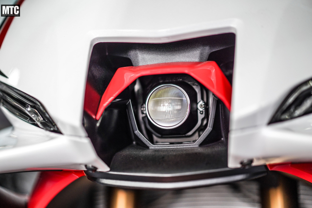 Can canh Yamaha YZFR9 2025 Khi manh ghep con thieu cua dong R cuoi cung da xuat hien - 5