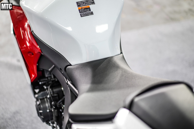 Can canh Yamaha YZFR9 2025 Khi manh ghep con thieu cua dong R cuoi cung da xuat hien - 13