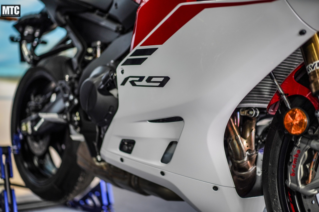 Can canh Yamaha YZFR9 2025 Khi manh ghep con thieu cua dong R cuoi cung da xuat hien - 23