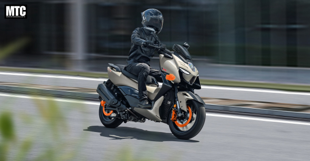 Zontes 368M 2026 ra mat Chiec Maxiscooter nho gon cong nghe day minh - 18