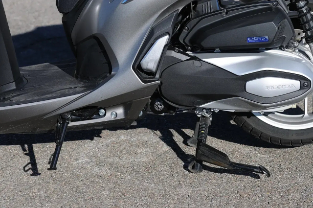 Bạn có tò mò các anh em biker châu âu đánh giá thế nào về honda sh350i không - 4