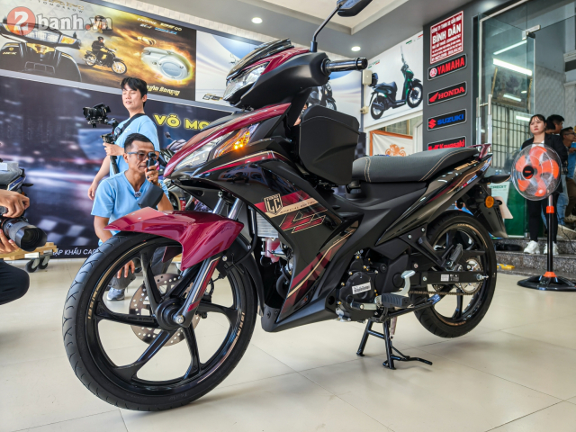 Can canh Yamaha 135LC Fi SE 2025 phien ban dac biet voi sac Do Titan vua do bo nuoc ta - 4