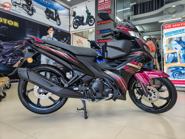 Can canh Yamaha 135LC Fi SE 2025 phien ban dac biet voi sac Do Titan vua do bo nuoc ta - 8