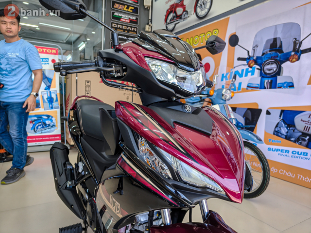 Can canh Yamaha 135LC Fi SE 2025 phien ban dac biet voi sac Do Titan vua do bo nuoc ta - 10