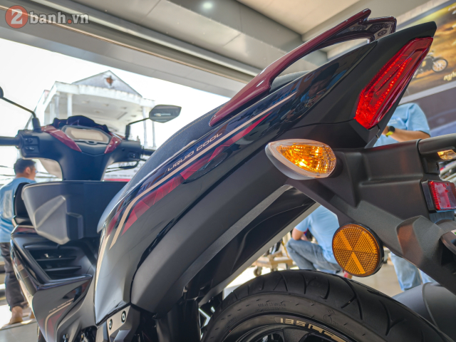 Can canh Yamaha 135LC Fi SE 2025 phien ban dac biet voi sac Do Titan vua do bo nuoc ta - 14