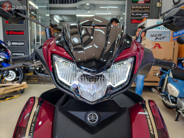 Can canh Yamaha 135LC Fi SE 2025 phien ban dac biet voi sac Do Titan vua do bo nuoc ta - 18