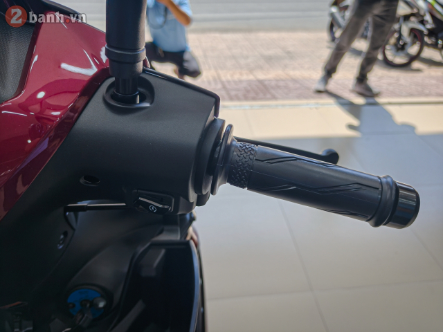 Can canh Yamaha 135LC Fi SE 2025 phien ban dac biet voi sac Do Titan vua do bo nuoc ta - 25