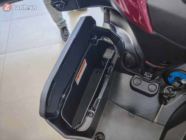 Can canh Yamaha 135LC Fi SE 2025 phien ban dac biet voi sac Do Titan vua do bo nuoc ta - 33