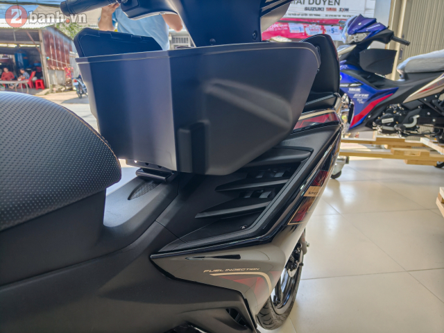 Can canh Yamaha 135LC Fi SE 2025 phien ban dac biet voi sac Do Titan vua do bo nuoc ta - 35
