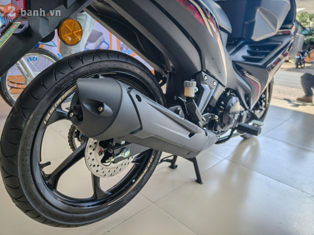 Can canh Yamaha 135LC Fi SE 2025 phien ban dac biet voi sac Do Titan vua do bo nuoc ta - 40