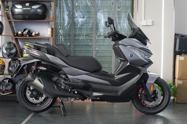 Chung nền tảng bmw c400 và có giá bán hơn 100 triệu đồng - voge sr4 max pro 2026 vừa ra mắt có gì - 3