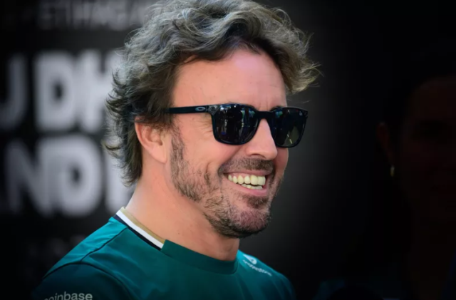 Fernando alonso nói về marc marquez không có người bình thường nào làm được những điều đó - 2