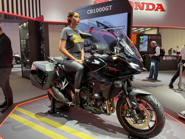 Honda cb1000gt khi mô tô du lịch 1000cc không còn phải hy sinh cảm xúc lái - 4