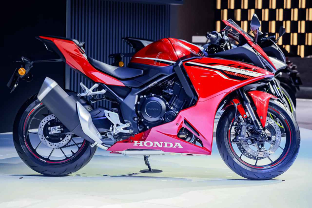 Tất tần tật thông số kỹ thuật của động cơ 4 xy-lanh 500cc hoàn toàn mới nhà honda - 2