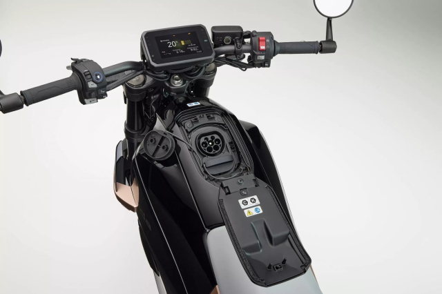 Honda việt nam đăng ký mẫu xe mô tô điện mới - mạnh ngang ngửa xe xăng 600cc đầy pin chạy 150 km - 12