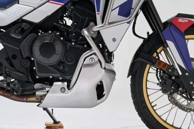 Honda xl750 transalp sp phiên bản đặc biệt với các yếu tố cổ điển - 4