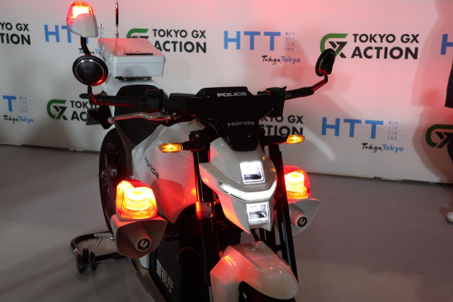 Siêu mô tô điện honda wn7 ra mắt phiên bản xe cảnh sát tại nhật bản - 1
