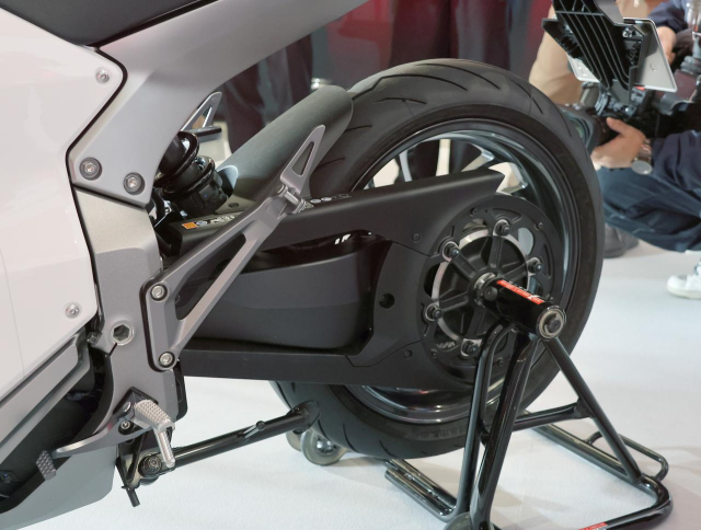 Siêu mô tô điện honda wn7 ra mắt phiên bản xe cảnh sát tại nhật bản - 20