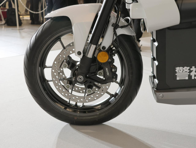 Siêu mô tô điện honda wn7 ra mắt phiên bản xe cảnh sát tại nhật bản - 18