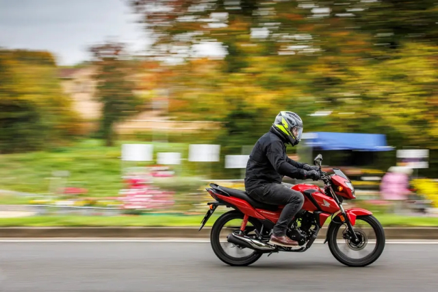 Xem ae biker châu âu đánh giá thế nào về honda cb125f 2026 mới khi vừa chạy thử - 4