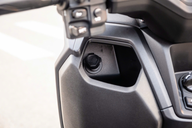 Yamaha NMAX 155 chinh thuc quay tro lai thi truong Viet Nam voi gia ban tu 69 trieu dong - 11