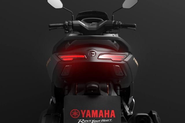 Yamaha việt nam tung teaser hé lộ thời điểm trở lại của dòng xe nmax 155 - 7