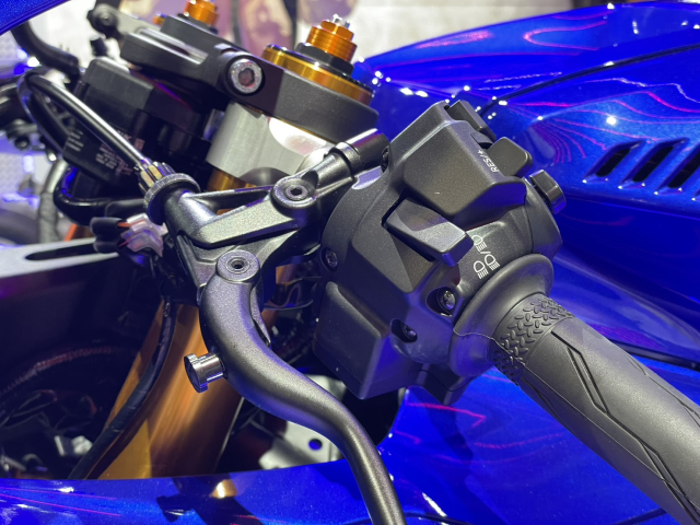 Yamaha YZFR7 2026 Tu Sport thuan co khi sang Supersport thoi dai dien tu - 5